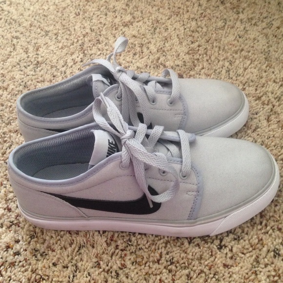 Nike Shoes - Nike shoes