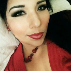 Meet your Posher, Marcela