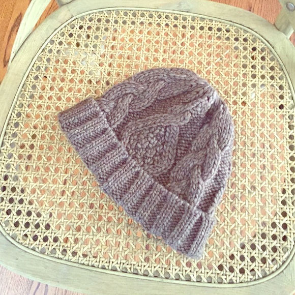 H&M Knit Hat - Picture 1 of 1