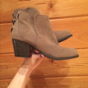 Ankle booties size 5.5 brown NWOT