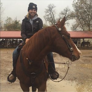 Meet your Posher, Alexis