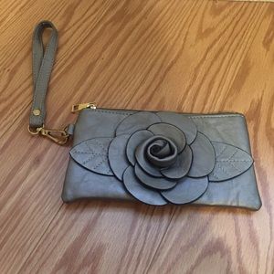 Flower wristlet