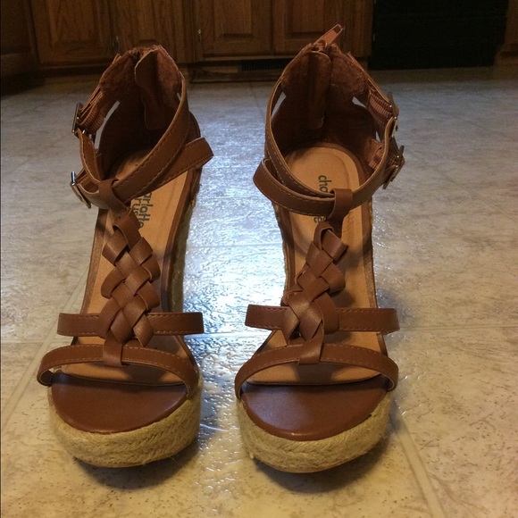 Charlotte Russe Strappy Wedges 💋 TRADED 💋 - Picture 1 of 4
