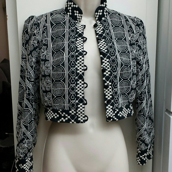 (Sold) Nanette lepore embroidered blazer crop top - Picture 4 of 4