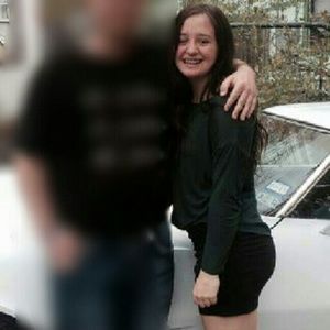 Meet your Posher, Caitlin