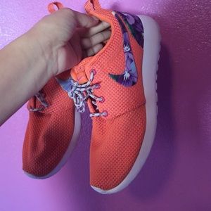 Nike WMN Roshes