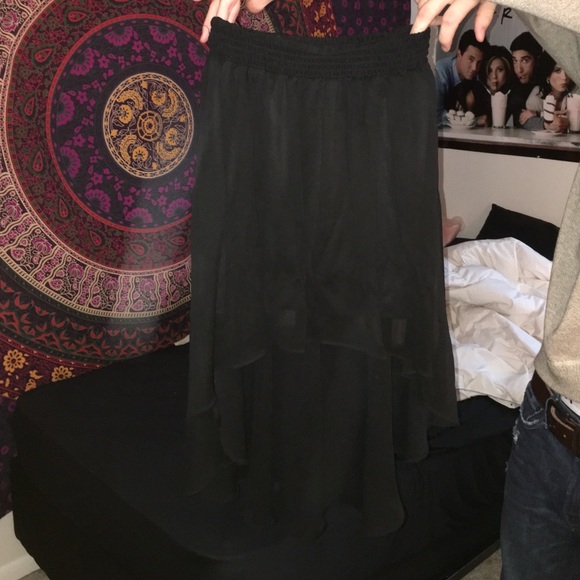 high low black skirt