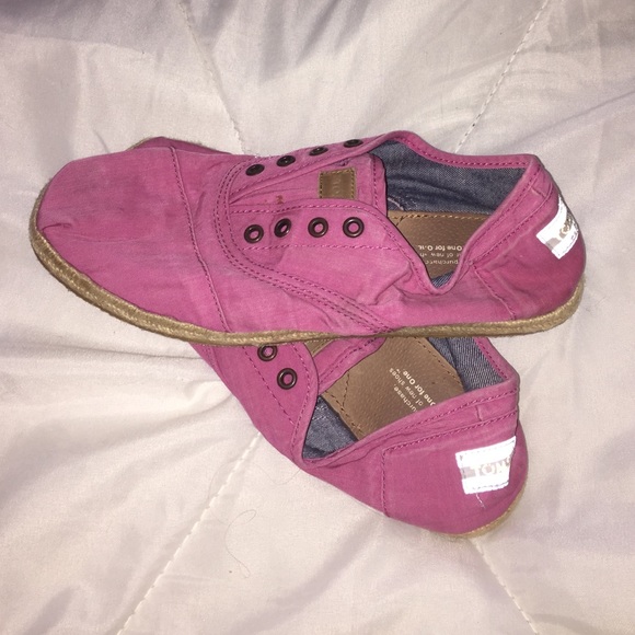 Pink TOMS