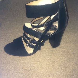 Michael kore Black Heels