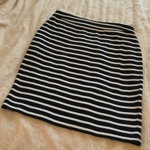 Mini skirt. Black and white striped.