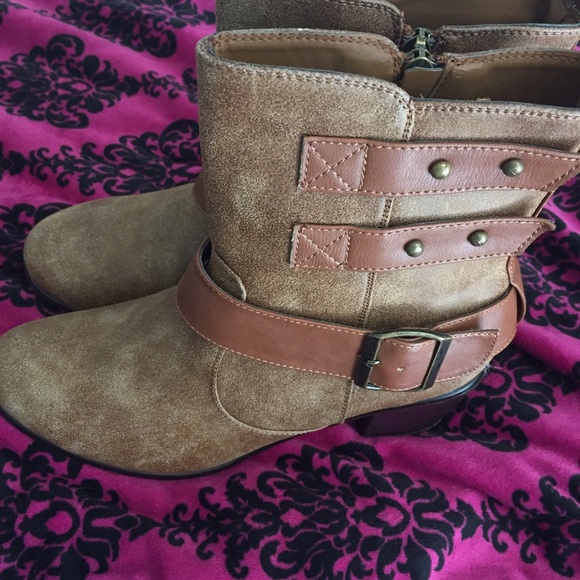 new brown ankle booties!