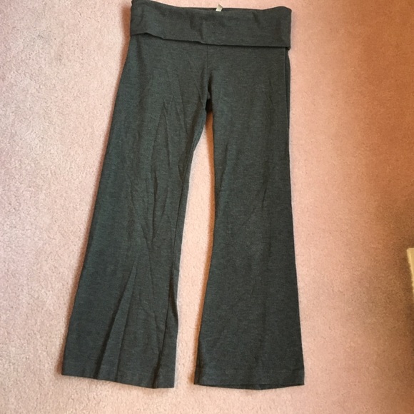 Grey so low capris