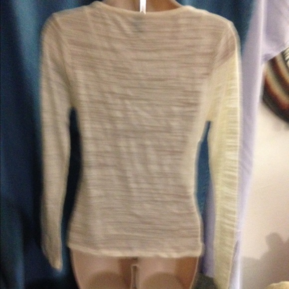 Bongo top - Picture 2 of 2