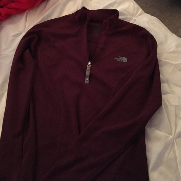 North face half zip! Size Small