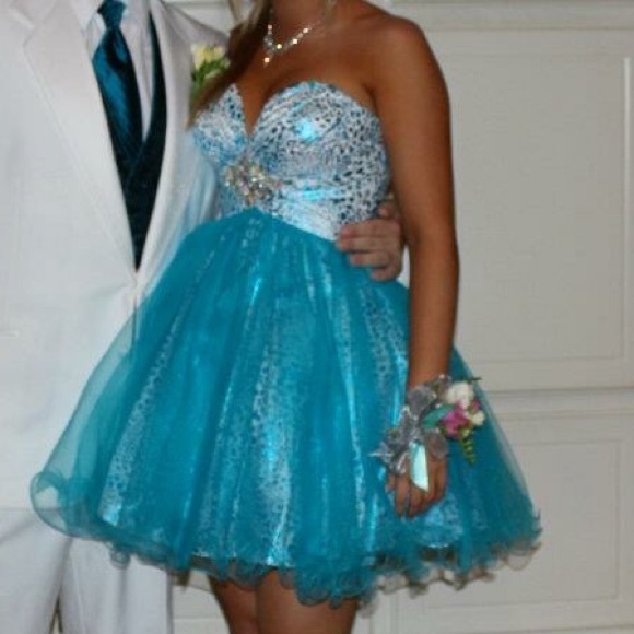 Prom Dress - Picture 3 of 4