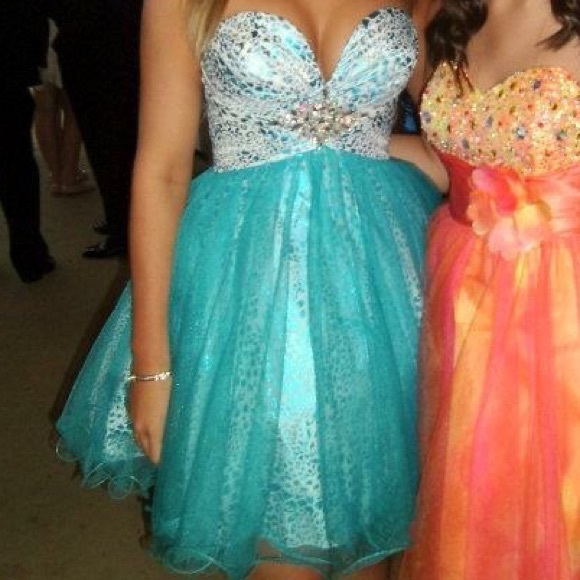 Prom Dress - Picture 4 of 4