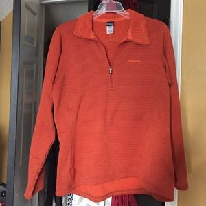 Burnt orange Patagonia pullover