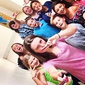 Meet your Posher, Elizabeth