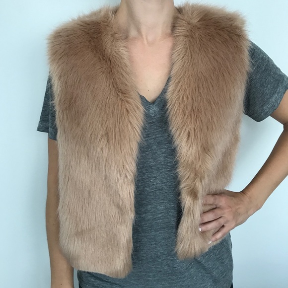 Beautiful NWOT Paul & Joe Sister faux fur vest! - Picture 7 of 8