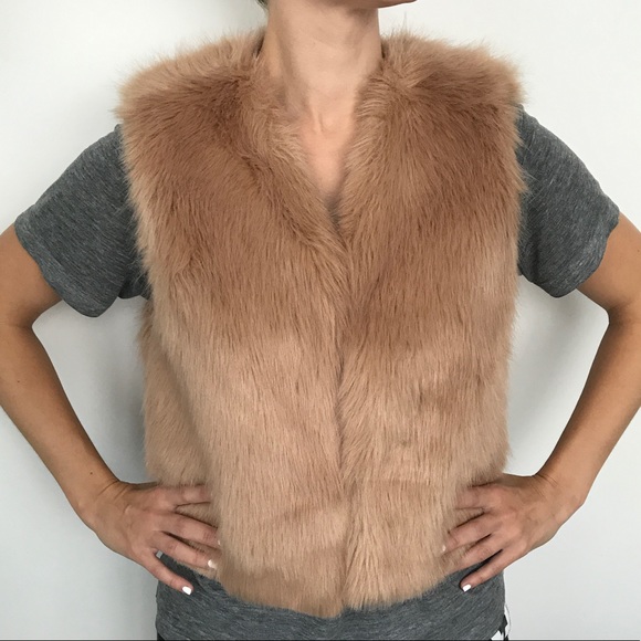 Beautiful NWOT Paul & Joe Sister faux fur vest! - Picture 3 of 8