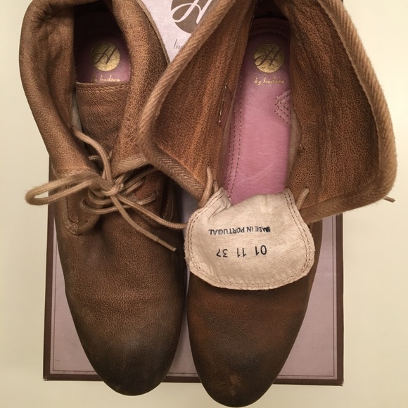 💍SOLD💍H by Hudson Distressed Ombre Ankle Boots - Picture 3 of 4