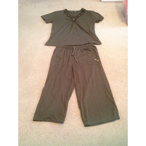 Dark green matching outfit with beads!