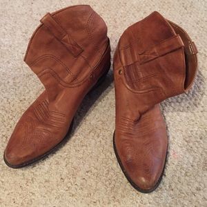 LEATHER FRANCO SARTO COWBOY BOOTIES SIZE 8!! 👢