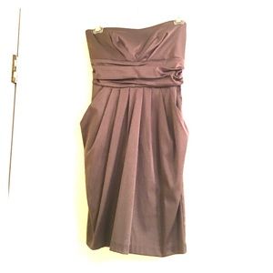 Cute strapless dress!