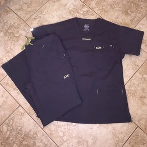 XS Iguana Med Scrub Set