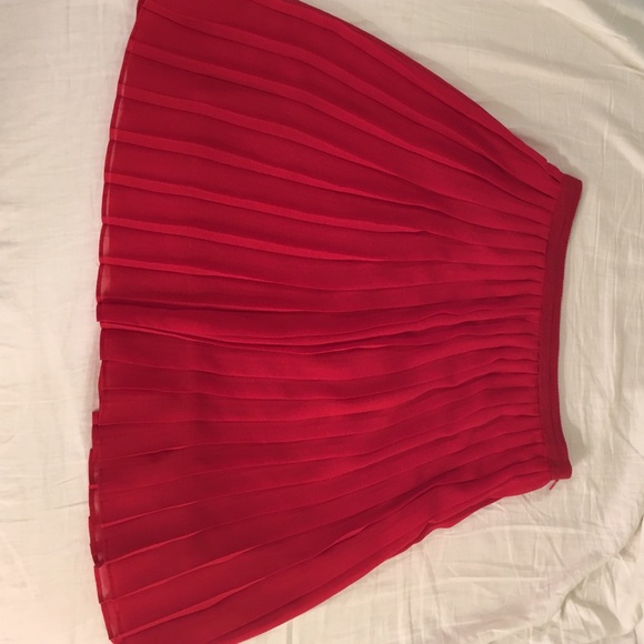 Sparkle and Fade red pleated skirt