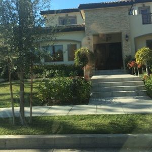 Meet your Posher, Leticia