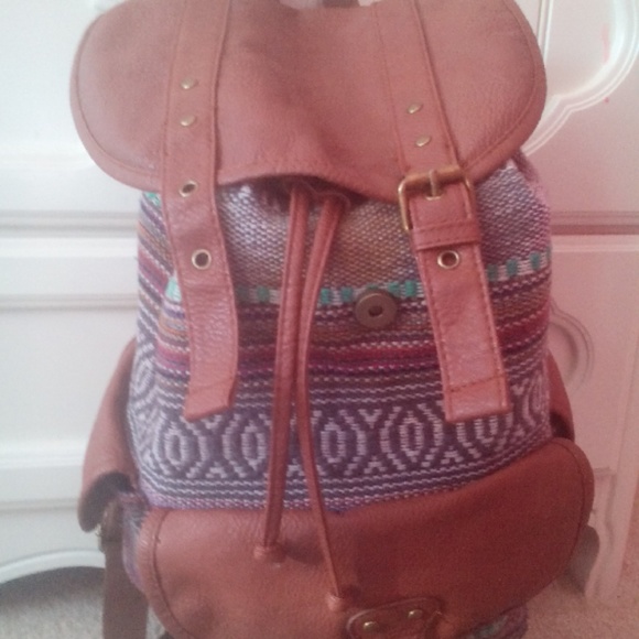 A Mossie Brown backpack - Picture 2 of 3