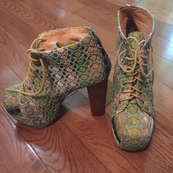 Authentic Jeffrey Cambells limited edition LITA