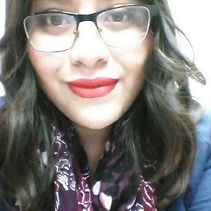 Meet your Posher, Esmeralda