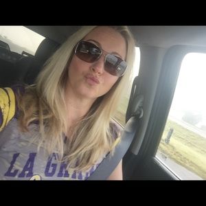 Meet your Posher, Stacy