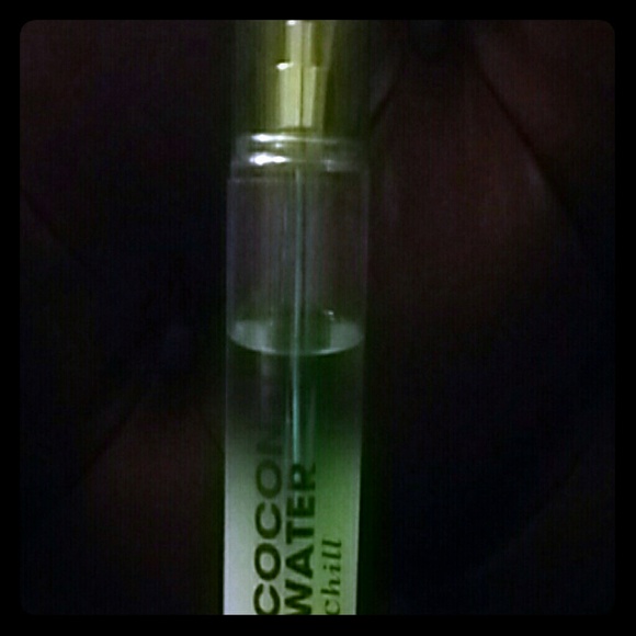Bath and body works coconut water chill