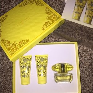 Versace yellow diamond Perfume set 🌻