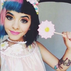 Meet your Posher, Lashell