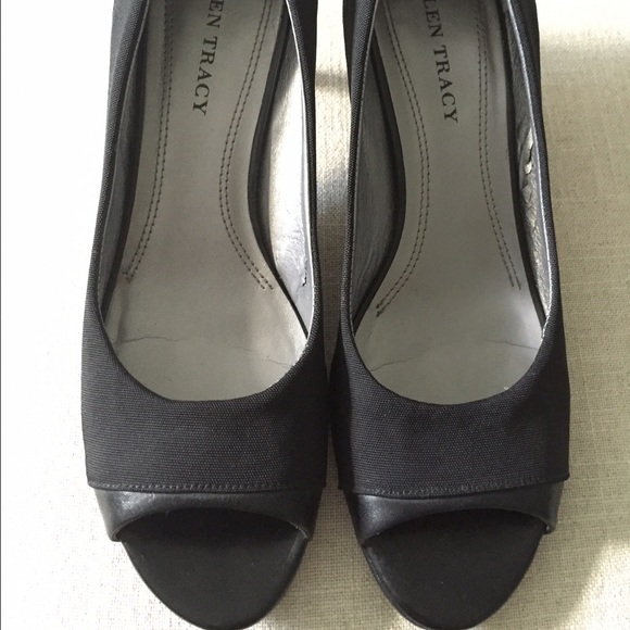Peep Toe Pumps Leather and Fabric
