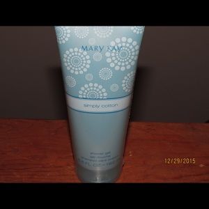 Mary Kay simply cotton shower gel