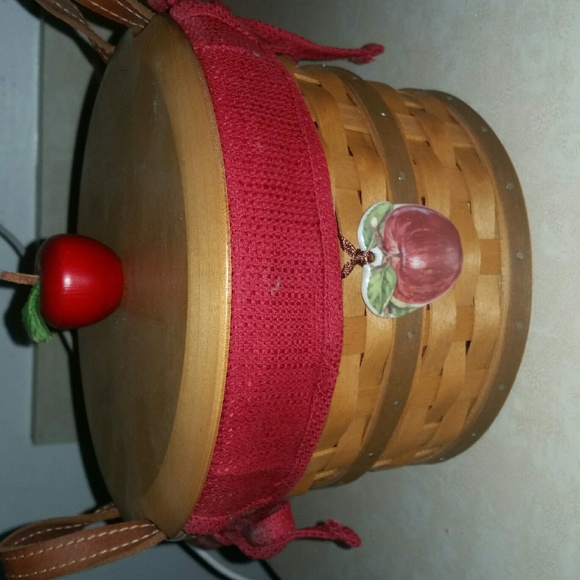 Longaberger Basket (2005)