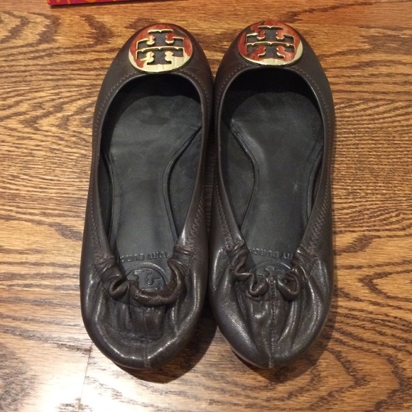 Tory Burch Classic Reva Ballet-Brown and Gold - Picture 4 of 4