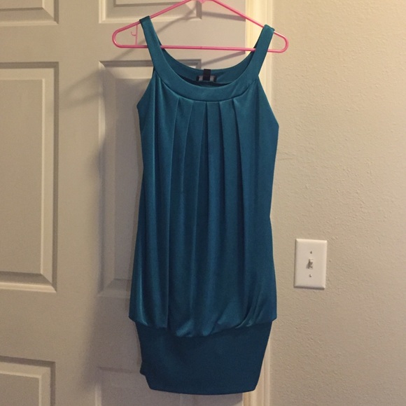 Iz Byer dress