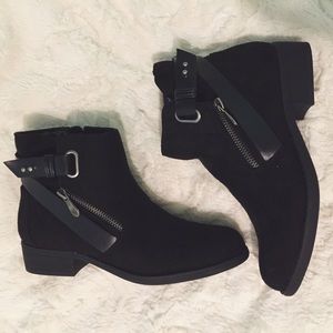NWOT Black Ankle Booties