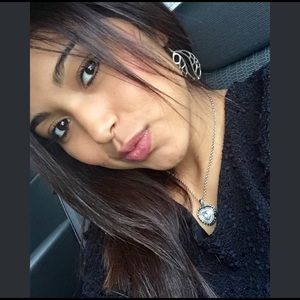 Meet your Posher, Esperanza