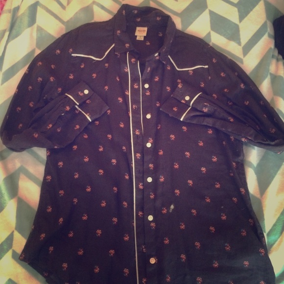 Navy blue Western-style shirt