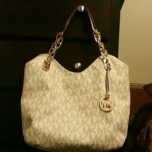 Hold.....Michael Kors large Lilly Vanilla purse