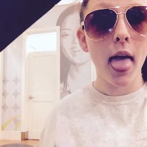 Meet your Posher, Grace