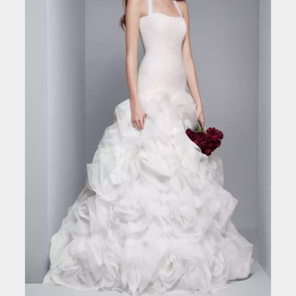 ‼️HOT DEAL‼️Vera Wang wedding gown - Picture 4 of 4