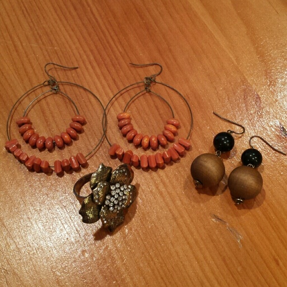 Bundle of Two Earring Sets and a Ring